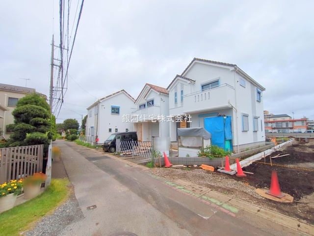 G00378058 神奈川県綾瀬市蓼川３丁目 新築一戸建て 4780万円 土地面積112.75m² (約34.10坪) 建物面積100.19m² (約30.30坪) 間取り４ＬＤＫ 築年月2025年08月【外観3】