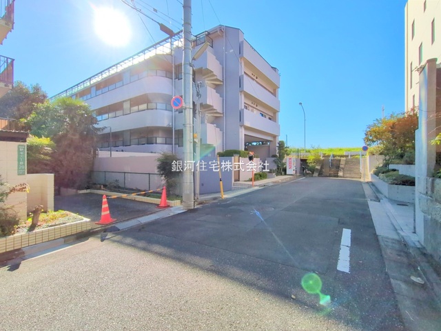 G00378093 東京都世田谷区野毛３丁目 中古マンション 6180万円 専有面積59.20m² (約17.90坪) 間取り３ＬＤＫ 所在階3階 築年月1998年06月(築27年)【外観4】