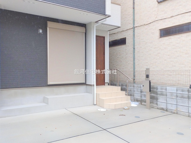 G00378109 千葉県浦安市高洲１丁目 新築一戸建て 6480万円 土地面積99.19m² (約30.00坪) 建物面積96.36m² (約29.14坪) 築年月2025年07月(築１年以内)【外観7】