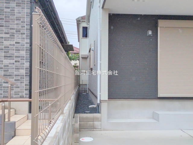 G00378109 千葉県浦安市高洲１丁目 新築一戸建て 6480万円 土地面積99.19m² (約30.00坪) 建物面積96.36m² (約29.14坪) 築年月2025年07月(築１年以内)【外観9】