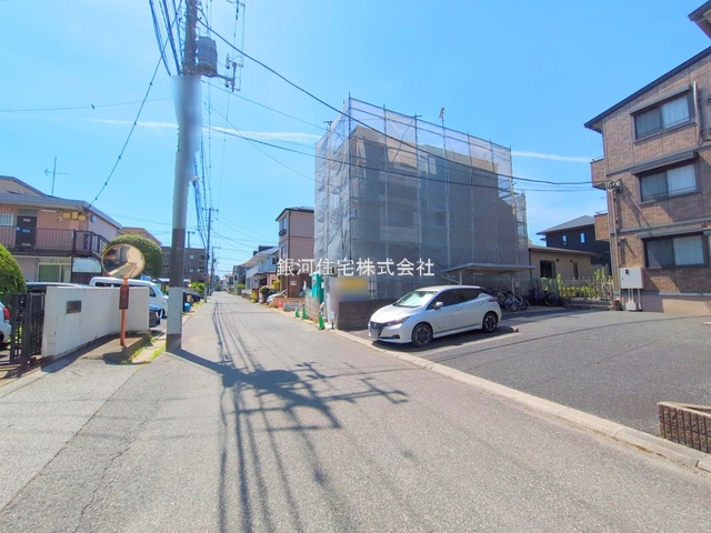 G00378119 千葉県市川市新井３丁目 新築一戸建て 6790万円 土地面積66.11m² (約19.99坪) 建物面積112.85m² (約34.13坪) 間取り３ＳＬＤＫ 築年月2025年08月【外観3】