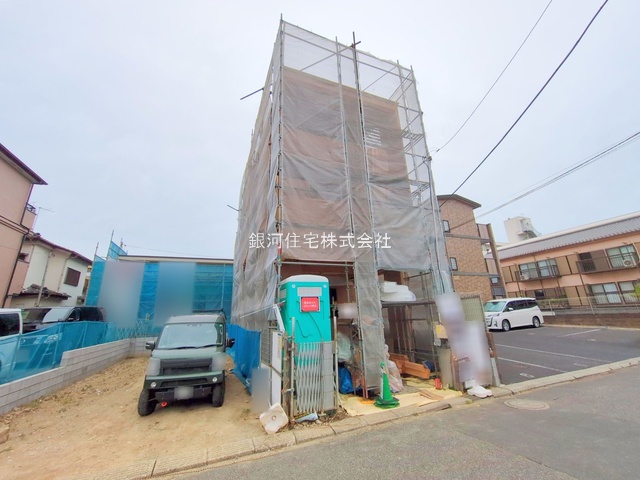 G00378119 千葉県市川市新井３丁目 新築一戸建て 6790万円 土地面積66.11m² (約19.99坪) 建物面積112.85m² (約34.13坪) 間取り３ＳＬＤＫ 築年月2025年08月【外観5】