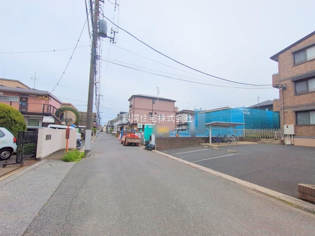 G00378119 千葉県市川市新井３丁目 新築一戸建て 6790万円 土地面積66.11m² (約19.99坪) 建物面積112.85m² (約34.13坪) 間取り３ＳＬＤＫ 築年月2025年08月【外観9】