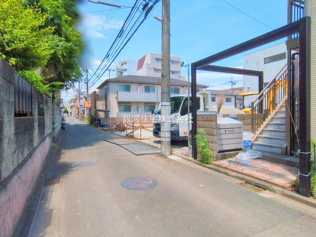 G00378163 東京都八王子市北野町 新築一戸建て 5690万円 土地面積103.59m² (約31.33坪) 建物面積98.12m² (約29.68坪) 間取り４ＬＤＫ 築年月2025年08月【外観9】