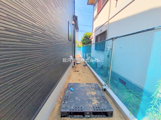 G00378166 神奈川県横浜市青葉区大場町 新築一戸建て 6580万円 土地面積126.80m² (約38.35坪) 建物面積99.57m² (約30.11坪) 間取り４ＬＤＫ 築年月2025年08月【外観7】