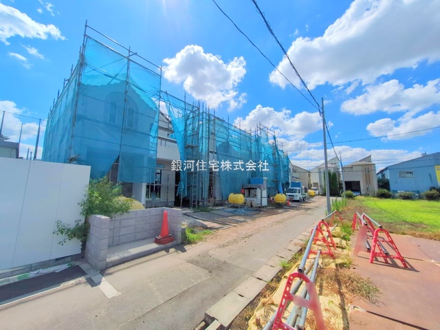 G00378190 神奈川県綾瀬市蓼川３丁目 新築一戸建て 4350万円 土地面積112.59m² (約34.05坪) 建物面積100.19m² (約30.30坪) 間取り３ＬＤＫ 築年月2025年09月【外観3】