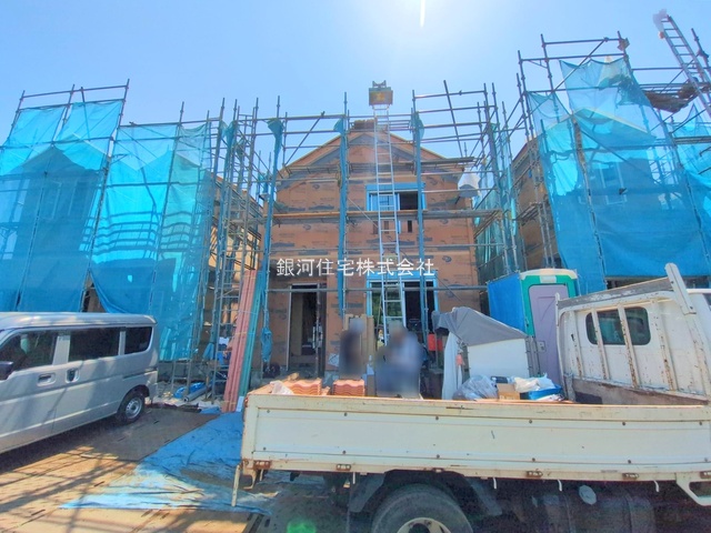 G00378191 神奈川県綾瀬市蓼川３丁目 新築一戸建て 4450万円 土地面積112.59m² (約34.05坪) 建物面積100.19m² (約30.30坪) 間取り３ＳＬＤＫ 築年月2025年09月【外観5】