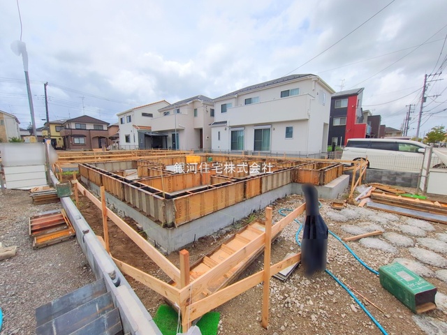 G00378208 埼玉県さいたま市岩槻区大字岩槻 新築一戸建て 3380万円 土地面積135.00m² (約40.83坪) 建物面積99.36m² (約30.05坪) 間取り３ＬＤＫ 築年月2025年09月【外観2】