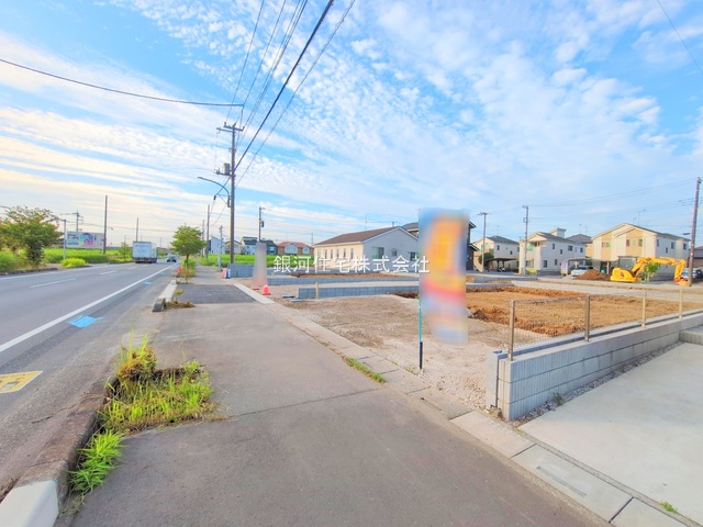 G00378208 埼玉県さいたま市岩槻区大字岩槻 新築一戸建て 3380万円 土地面積135.00m² (約40.83坪) 建物面積99.36m² (約30.05坪) 間取り３ＬＤＫ 築年月2025年09月【外観8】