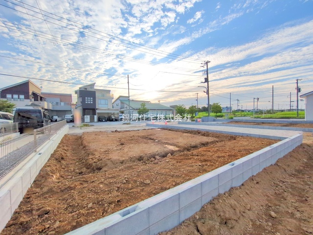 G00378208 埼玉県さいたま市岩槻区大字岩槻 新築一戸建て 3380万円 土地面積135.00m² (約40.83坪) 建物面積99.36m² (約30.05坪) 間取り３ＬＤＫ 築年月2025年09月【外観10】