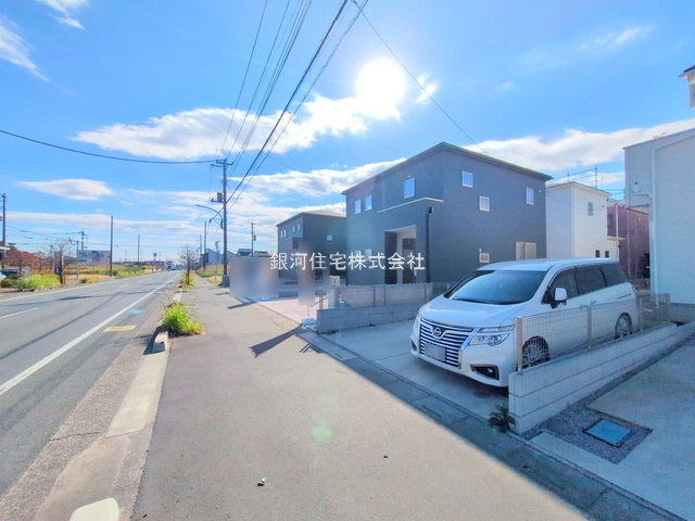 G00378208 埼玉県さいたま市岩槻区大字岩槻 新築一戸建て 3180万円 土地面積135.00m² (約40.83坪) 建物面積99.36m² (約30.05坪) 間取り３ＬＤＫ 築年月2025年10月(築１年以内)【外観13】