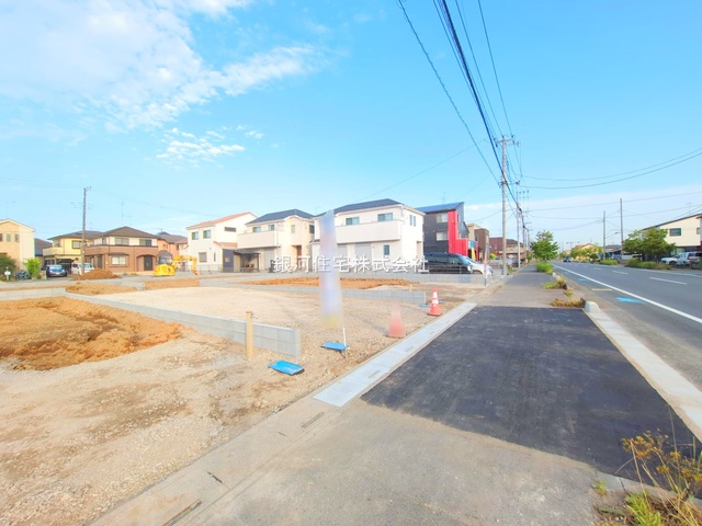 G00378210 埼玉県さいたま市岩槻区大字岩槻 新築一戸建て 2980万円 土地面積146.00m² (約44.16坪) 建物面積112.20m² (約33.94坪) 間取り４ＬＤＫ 築年月2025年09月【外観8】