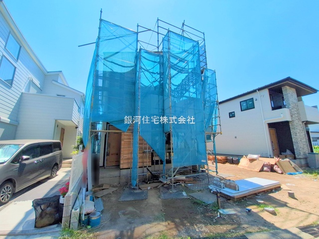 G00378214 神奈川県海老名市上郷３丁目 新築一戸建て 6098万円 土地面積99.53m² (約30.10坪) 建物面積107.49m² (約32.51坪) 間取り３ＳＬＤＫ 築年月2025年08月【外観2】