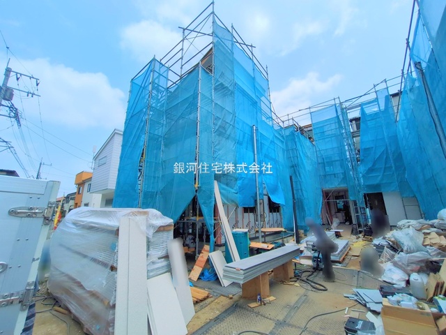 G00378214 神奈川県海老名市上郷３丁目 新築一戸建て 6098万円 土地面積99.53m² (約30.10坪) 建物面積107.49m² (約32.51坪) 間取り３ＳＬＤＫ 築年月2025年08月【外観5】