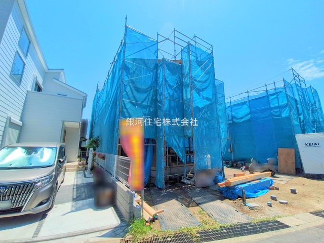 G00378214 神奈川県海老名市上郷３丁目 新築一戸建て 6098万円 土地面積99.53m² (約30.10坪) 建物面積107.49m² (約32.51坪) 間取り３ＳＬＤＫ 築年月2025年08月【外観8】