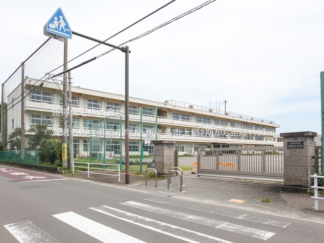 G00378214 神奈川県海老名市上郷３丁目 新築一戸建て 6098万円 土地面積99.53m² (約30.10坪) 建物面積107.49m² (約32.51坪) 間取り３ＳＬＤＫ 築年月2025年08月【周辺環境】海老名市立有鹿小学校