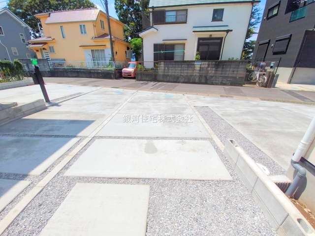 G00378215 神奈川県海老名市上郷３丁目 新築一戸建て 5698万円 土地面積108.22m² (約32.73坪) 建物面積107.02m² (約32.37坪) 間取り３ＳＬＤＫ 築年月2025年08月(築１年以内)【外観9】