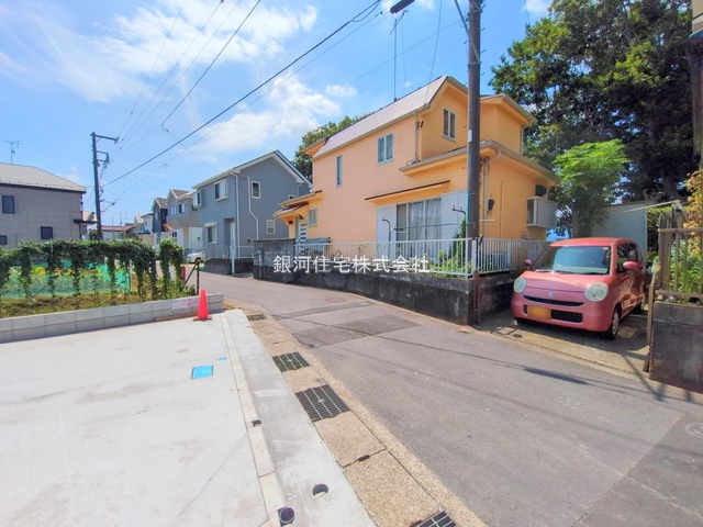 G00378216 神奈川県海老名市上郷３丁目 新築一戸建て 5698万円 土地面積107.22m² (約32.43坪) 建物面積105.56m² (約31.93坪) 間取り３ＳＬＤＫ 築年月2025年08月(築１年以内)【外観13】