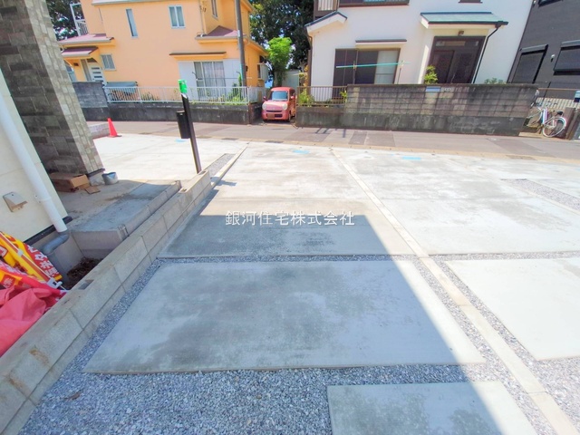 G00378216 神奈川県海老名市上郷３丁目 新築一戸建て 5698万円 土地面積107.22m² (約32.43坪) 建物面積105.56m² (約31.93坪) 間取り３ＳＬＤＫ 築年月2025年08月(築１年以内)【外観16】