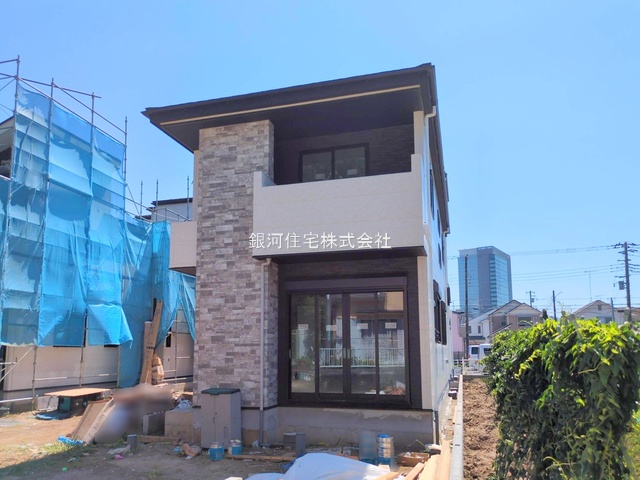 G00378217 神奈川県海老名市上郷３丁目 新築一戸建て 6198万円 土地面積119.62m² (約36.18坪) 建物面積105.55m² (約31.92坪) 間取り４ＬＤＫ 築年月2025年08月【外観2】