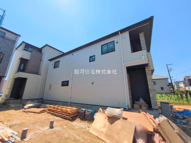 G00378217 神奈川県海老名市上郷３丁目 新築一戸建て 6198万円 土地面積119.62m² (約36.18坪) 建物面積105.55m² (約31.92坪) 間取り４ＬＤＫ 築年月2025年08月【外観4】