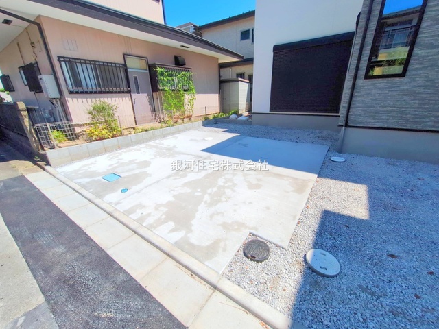 G00378221 神奈川県藤沢市西富２丁目 新築一戸建て 6098万円 土地面積139.09m² (約42.07坪) 建物面積105.16m² (約31.81坪) 間取り４ＬＤＫ 築年月2025年07月(築１年以内)【外観8】
