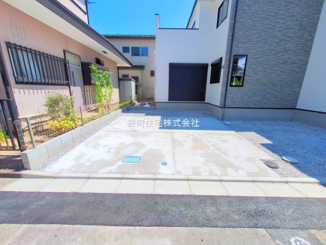 G00378221 神奈川県藤沢市西富２丁目 新築一戸建て 6098万円 土地面積139.09m² (約42.07坪) 建物面積105.16m² (約31.81坪) 間取り４ＬＤＫ 築年月2025年07月(築１年以内)【外観13】