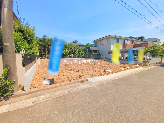 G00378222 東京都多摩市聖ヶ丘２丁目 新築一戸建て 6999万円 土地面積203.44m² (約61.54坪) 建物面積112.79m² (約34.11坪) 間取り４ＬＤＫ 築年月2025年10月【外観4】