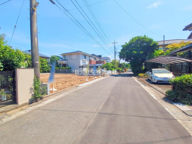 G00378222 東京都多摩市聖ヶ丘２丁目 新築一戸建て 6999万円 土地面積203.44m² (約61.54坪) 建物面積112.79m² (約34.11坪) 間取り４ＬＤＫ 築年月2025年10月【外観6】
