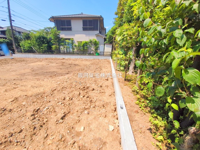 G00378222 東京都多摩市聖ヶ丘２丁目 新築一戸建て 6999万円 土地面積203.44m² (約61.54坪) 建物面積112.79m² (約34.11坪) 間取り４ＬＤＫ 築年月2025年10月【外観11】