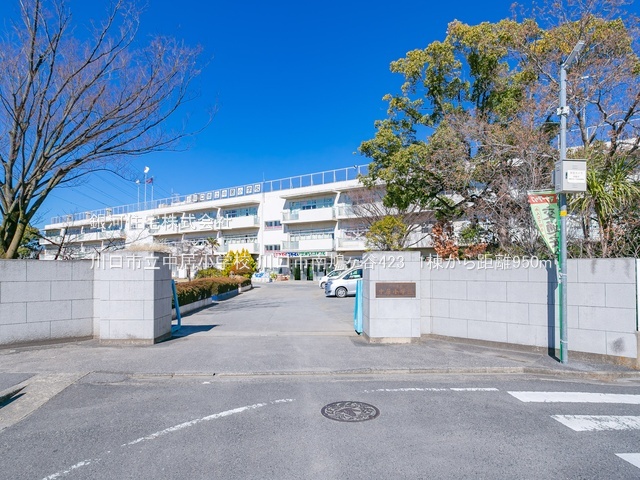 G00378231 埼玉県川口市南鳩ヶ谷４丁目 新築一戸建て 4480万円 土地面積102.80m² (約31.09坪) 建物面積98.40m² (約29.76坪) 間取り５ＬＤＫ 築年月2025年07月(築１年以内)【周辺環境】川口市立中居小学校