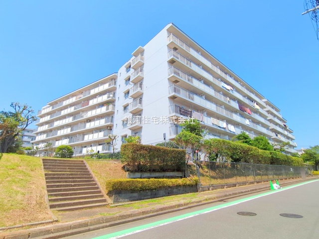 G00378240 神奈川県横浜市戸塚区前田町 中古マンション 3599万円 専有面積87.90m² (約26.58坪) 間取り３ＬＤＫ 所在階1階 築年月1982年10月(築42年)【外観2】