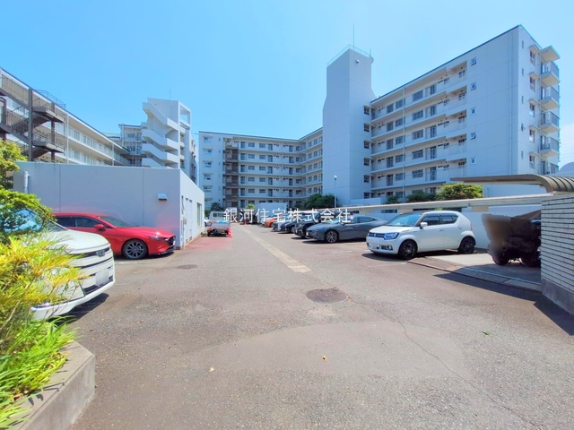 G00378240 神奈川県横浜市戸塚区前田町 中古マンション 3599万円 専有面積87.90m² (約26.58坪) 間取り３ＬＤＫ 所在階1階 築年月1982年10月(築42年)【外観11】