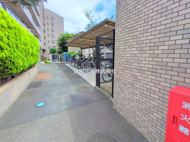 G00378241 東京都稲城市押立 中古マンション 3790万円 専有面積71.39m² (約21.59坪) 間取り３ＬＤＫ 所在階3階 築年月1999年02月(築26年)【外観11】