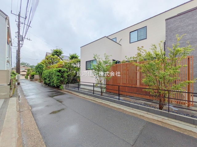 G00378251 東京都武蔵野市吉祥寺北町５丁目 新築一戸建て 9390万円 土地面積120.00m² (約36.29坪) 建物面積94.60m² (約28.61坪) 間取り４ＬＤＫ 築年月2025年05月(築１年以内)【外観11】