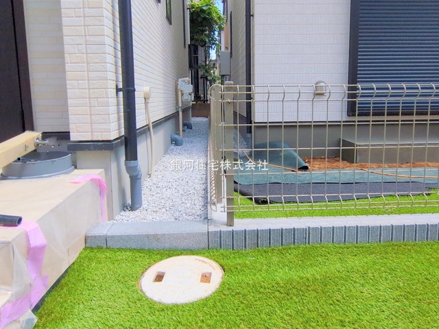 G00378266 東京都国分寺市新町１丁目 新築一戸建て 4790万円 土地面積120.01m² (約36.30坪) 建物面積92.33m² (約27.92坪) 間取り４ＬＤＫ 築年月2025年05月(築１年以内)【外観7】