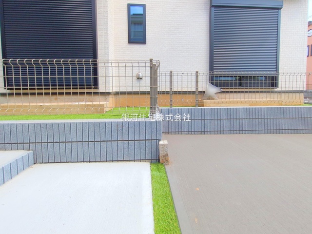 G00378268 東京都国分寺市新町１丁目 新築一戸建て 4590万円 土地面積117.26m² (約35.47坪) 建物面積90.46m² (約27.36坪) 間取り４ＬＤＫ 築年月2025年05月(築１年以内)【外観12】