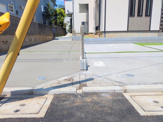 G00378268 東京都国分寺市新町１丁目 新築一戸建て 4590万円 土地面積117.26m² (約35.47坪) 建物面積90.46m² (約27.36坪) 間取り４ＬＤＫ 築年月2025年05月(築１年以内)【外観15】