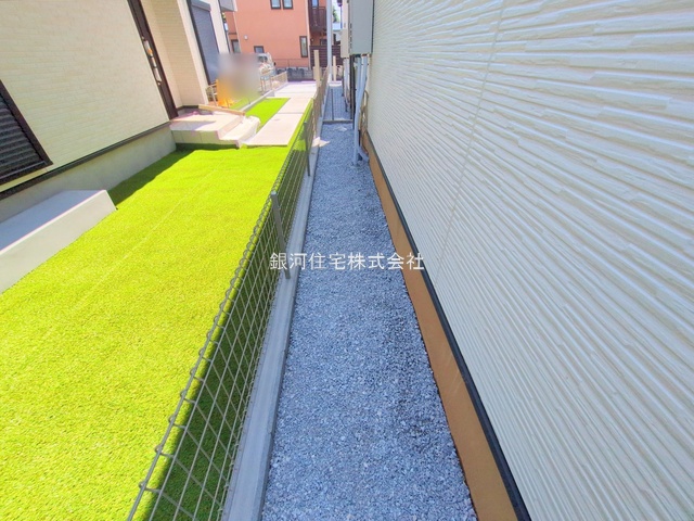 G00378268 東京都国分寺市新町１丁目 新築一戸建て 4590万円 土地面積117.26m² (約35.47坪) 建物面積90.46m² (約27.36坪) 間取り４ＬＤＫ 築年月2025年05月(築１年以内)【外観17】