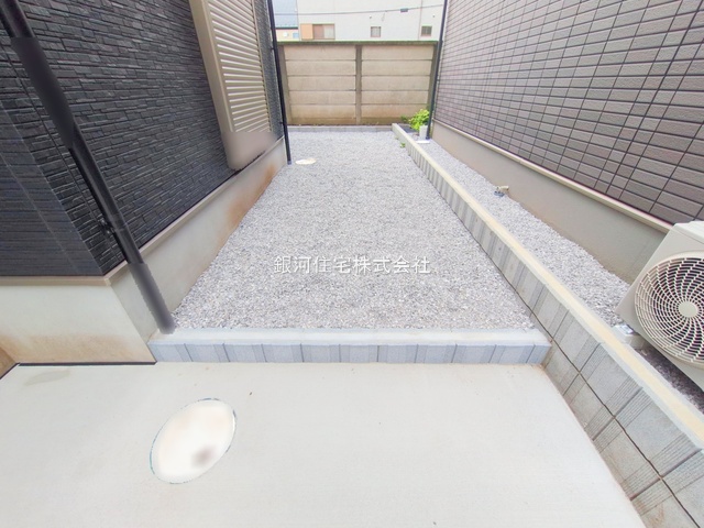 G00378275 東京都府中市西府町５丁目 新築一戸建て 6380万円 土地面積117.93m² (約35.67坪) 建物面積95.50m² (約28.88坪) 間取り４ＬＤＫ 築年月2025年02月(築１年以内)【外観7】