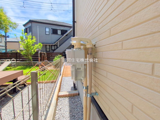 G00378290 東京都府中市清水が丘３丁目 新築一戸建て 7580万円 土地面積144.25m² (約43.63坪) 建物面積107.23m² (約32.43坪) 間取り４ＬＤＫ 築年月2025年07月(築１年以内)【外観13】