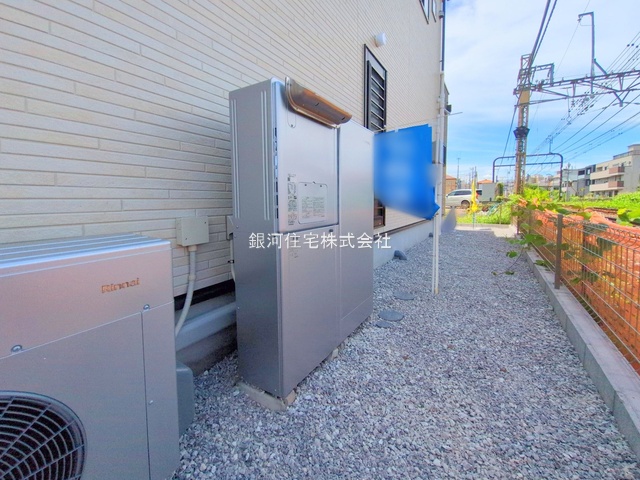 G00378290 東京都府中市清水が丘３丁目 新築一戸建て 7580万円 土地面積144.25m² (約43.63坪) 建物面積107.23m² (約32.43坪) 間取り４ＬＤＫ 築年月2025年07月(築１年以内)【外観14】