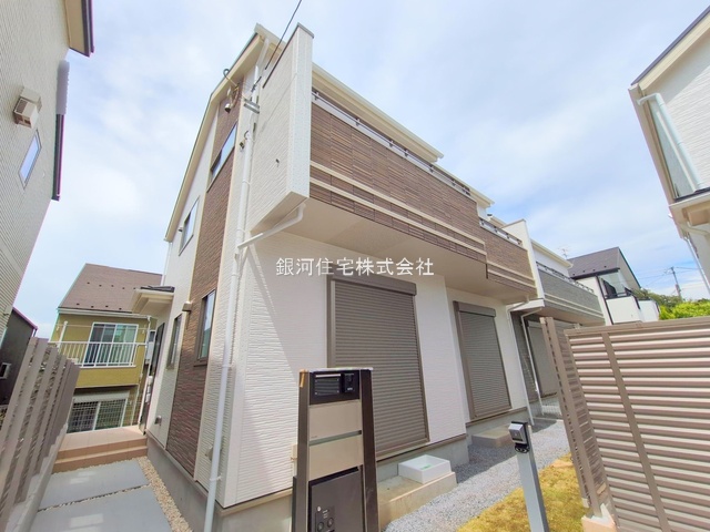 G00378332 東京都日野市南平1丁目 新築一戸建て 4580万円 土地面積119.84m² (約36.25坪) 建物面積93.96m² (約28.42坪) 間取り4LDK 築年月2025年06月(築1年以内)