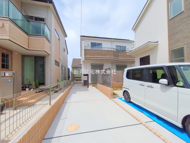 G00378332 東京都日野市南平１丁目 新築一戸建て 4580万円 土地面積119.84m² (約36.25坪) 建物面積93.96m² (約28.42坪) 間取り４ＬＤＫ 築年月2025年06月(築１年以内)【外観2】