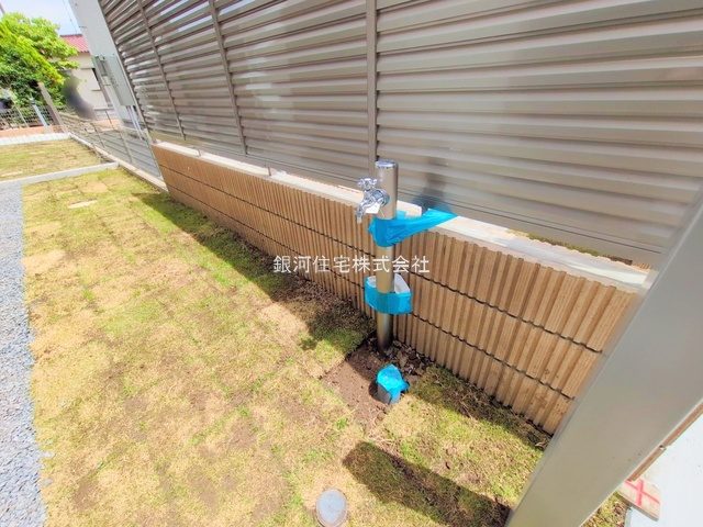 G00378332 東京都日野市南平１丁目 新築一戸建て 4580万円 土地面積119.84m² (約36.25坪) 建物面積93.96m² (約28.42坪) 間取り４ＬＤＫ 築年月2025年06月(築１年以内)【外観7】