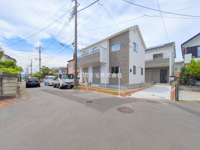G00378332 東京都日野市南平１丁目 新築一戸建て 4580万円 土地面積119.84m² (約36.25坪) 建物面積93.96m² (約28.42坪) 間取り４ＬＤＫ 築年月2025年06月(築１年以内)【外観13】