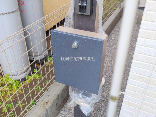 G00378349 神奈川県相模原市南区双葉２丁目 新築一戸建て 3690万円 土地面積94.67m² (約28.63坪) 建物面積90.98m² (約27.52坪) 間取り４ＬＤＫ 築年月2025年06月(築１年以内)【外観7】