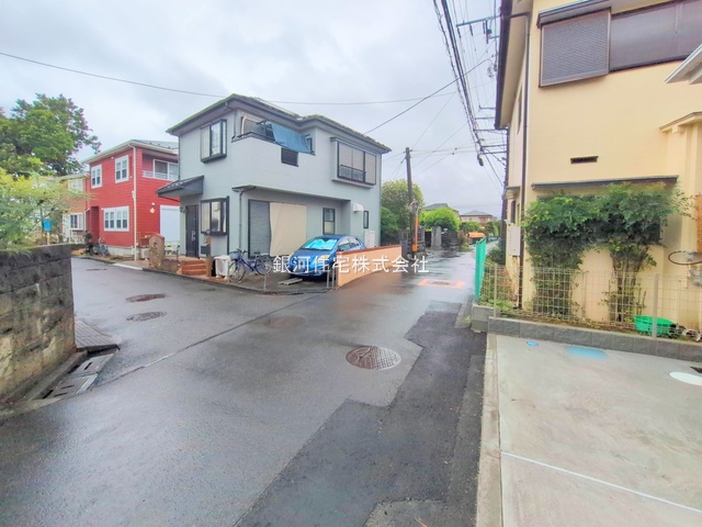 G00378349 神奈川県相模原市南区双葉２丁目 新築一戸建て 3690万円 土地面積94.67m² (約28.63坪) 建物面積90.98m² (約27.52坪) 間取り４ＬＤＫ 築年月2025年06月(築１年以内)【外観13】