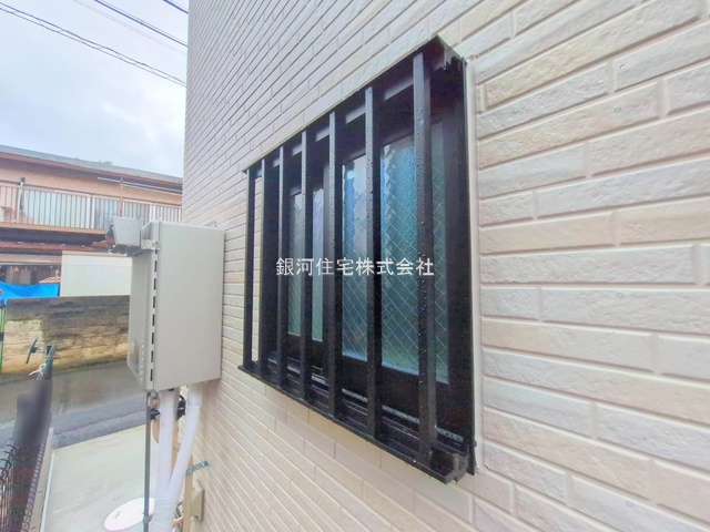 G00378349 神奈川県相模原市南区双葉２丁目 新築一戸建て 3690万円 土地面積94.67m² (約28.63坪) 建物面積90.98m² (約27.52坪) 間取り４ＬＤＫ 築年月2025年06月(築１年以内)【外観16】