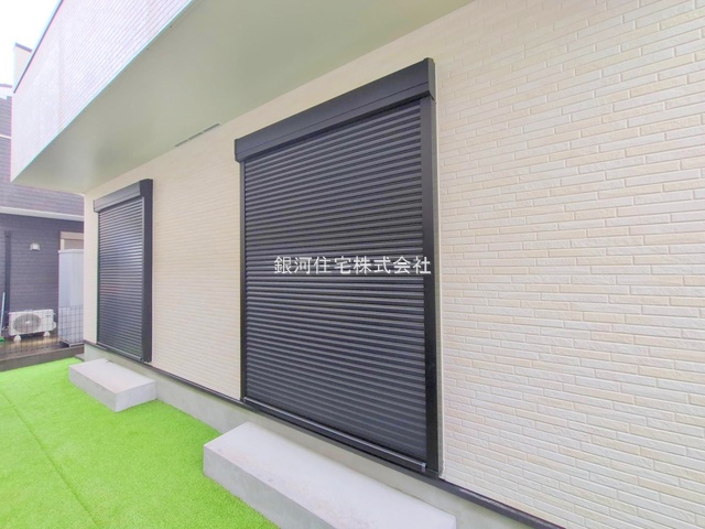 G00378349 神奈川県相模原市南区双葉２丁目 新築一戸建て 3690万円 土地面積94.67m² (約28.63坪) 建物面積90.98m² (約27.52坪) 間取り４ＬＤＫ 築年月2025年06月(築１年以内)【外観18】